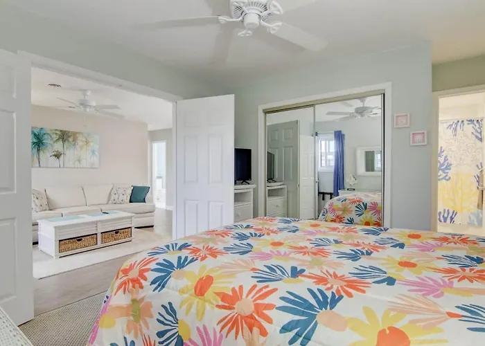 Indoor Outdoor Pools, Balcony And Fenced Yard, Walk To * Ocean City
